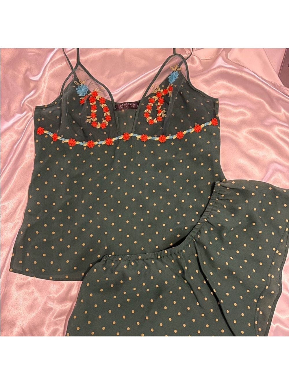 New La Perla Green Polka Dot Pajama Set with Floral Accents #126 - Picture 3 of 8